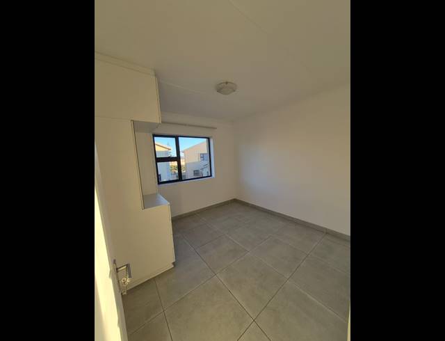 3 BEDROOM TOWNHOUSE FOR SALE IN MOSSEL BAY CENTRAL
